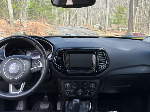 Used 2020 Jeep Compass Latitude image 8