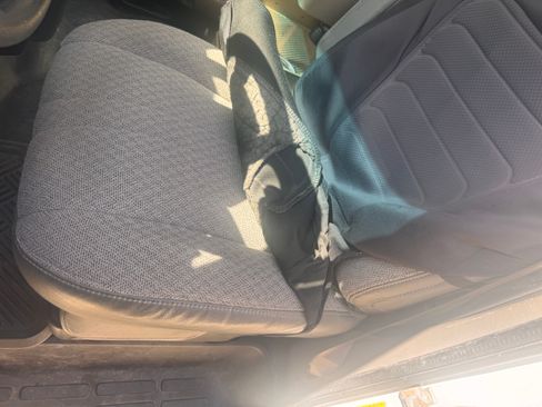 Used 2016 Chevrolet Express 2500 RWD image 8