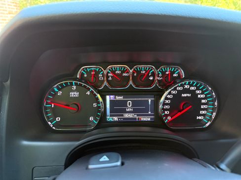 Used 2016 Chevrolet Suburban LT image 13