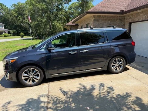 Used 2016 Kia Sedona SX Limited FWD image 2