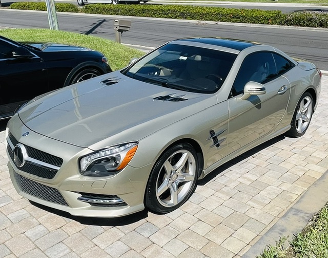 Used 2013 Mercedes-Benz SL 550 image 1