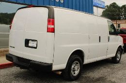 Used 2016 Chevrolet Express 2500 RWD image 5
