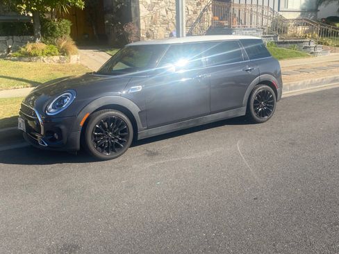 Used 2019 MINI Cooper Clubman S w/ Premium Package image 6