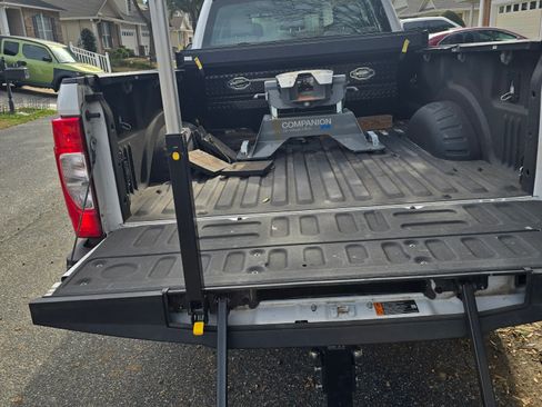 Used 2020 Ford F350 XL w/ Power Equipment Group image 5