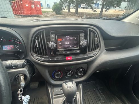 Used 2021 RAM ProMaster City Tradesman FWD image 12