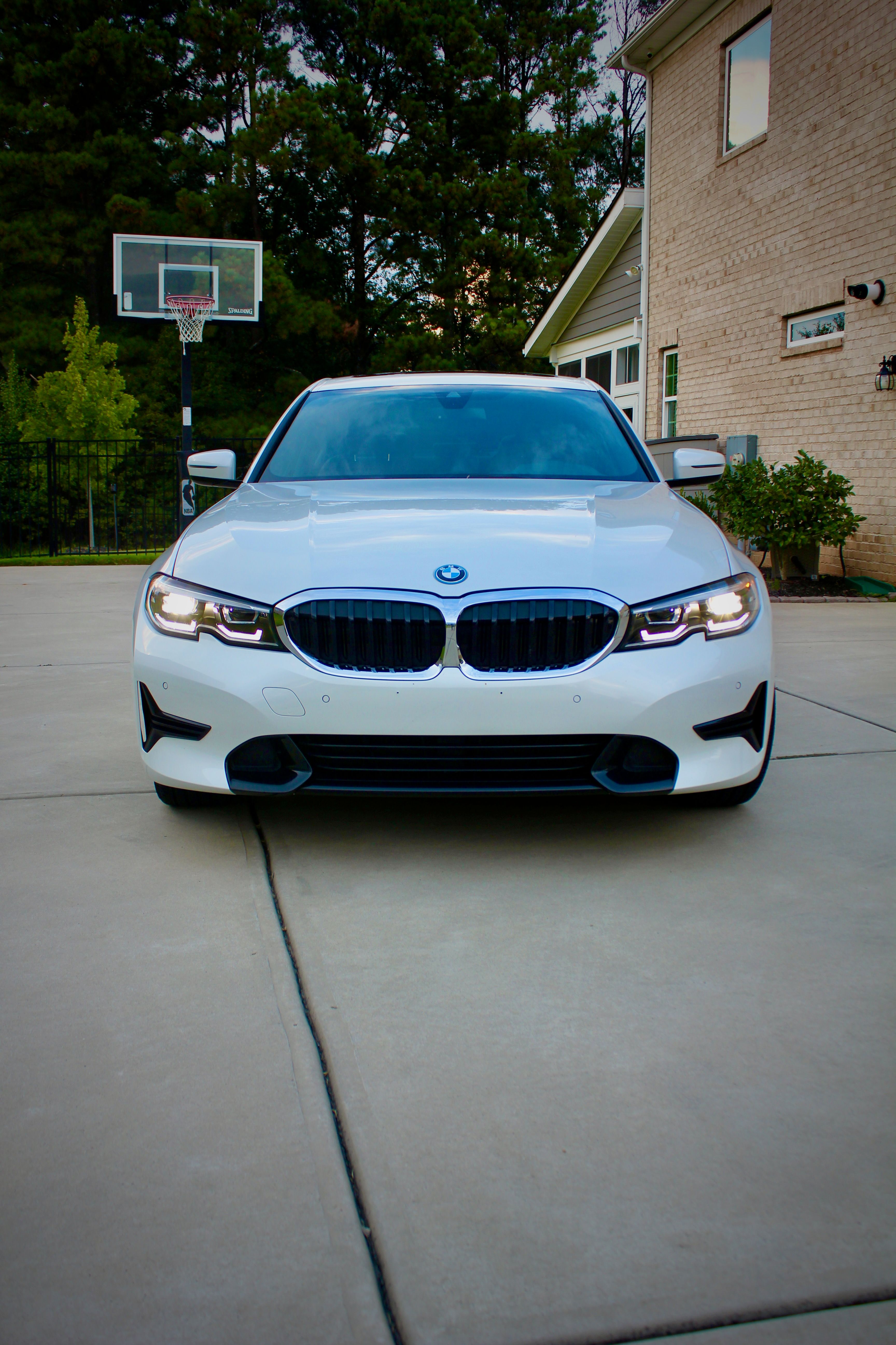 Used 2022 BMW 330e w/ Driving Assistance Package RWD image 2