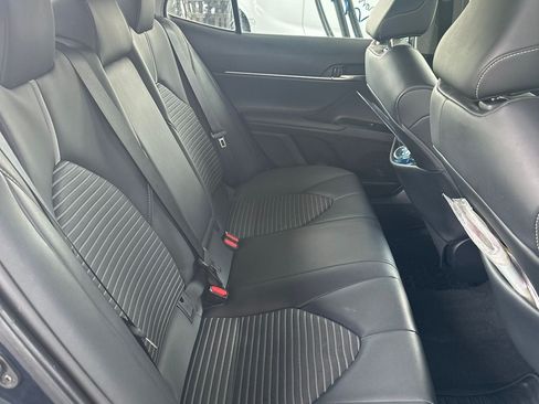 Used 2020 Toyota Camry SE FWD image 9