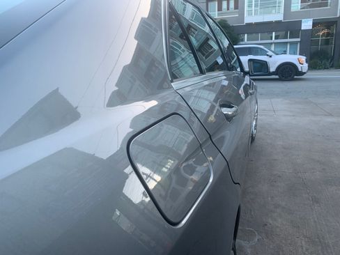 Used 2014 Mercedes-Benz E 350 4MATIC Sedan image 5