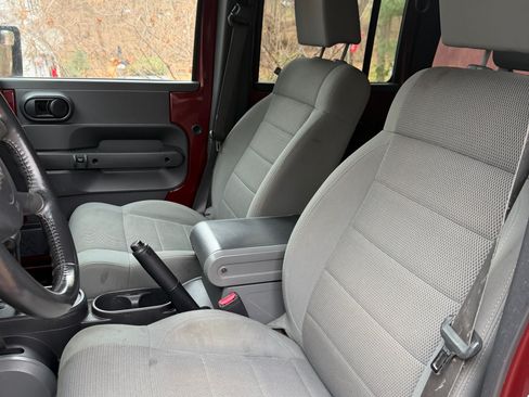 Used 2007 Jeep Wrangler Unlimited Sahara image 22