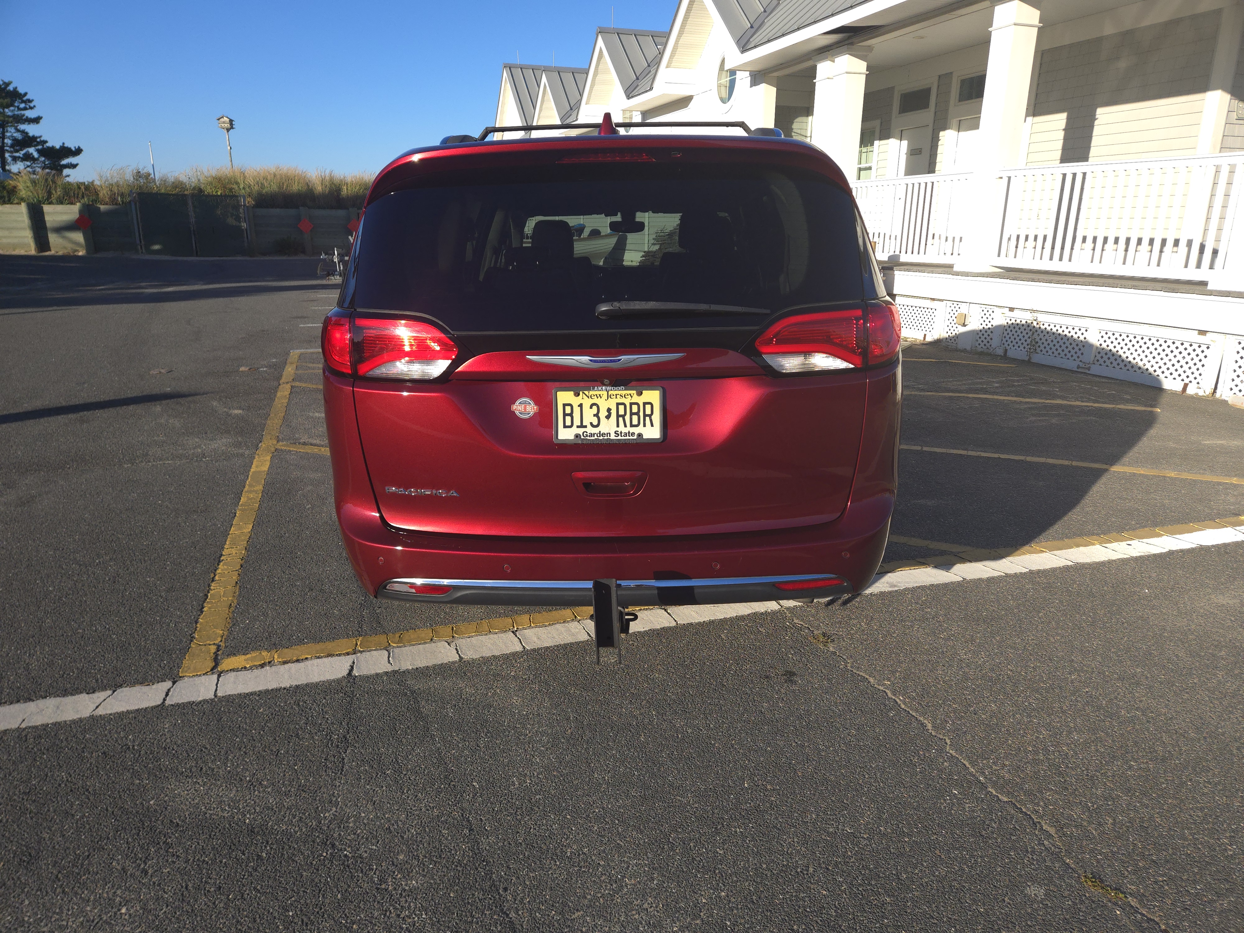 Used 2020 Chrysler Pacifica Touring-L FWD image 6