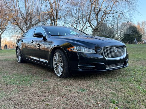 Used 2015 Jaguar XJ L Portfolio image 25