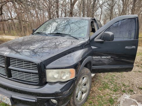 Used 2005 Dodge Ram 1500 Truck SLT w/ Quad Cab Big Horn Value Group image 1