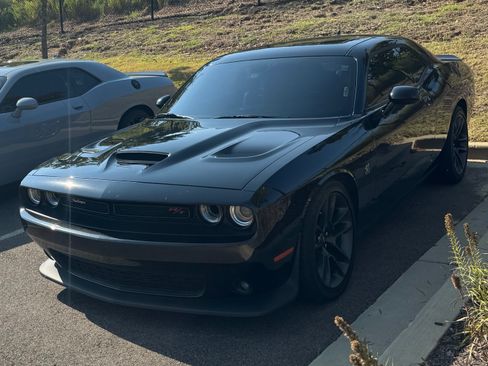 Used 2021 Dodge Challenger R/T Scat Pack w/ Plus Package RWD image 2