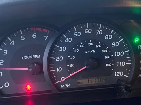 Used 2005 Toyota Tundra SR5 image 2