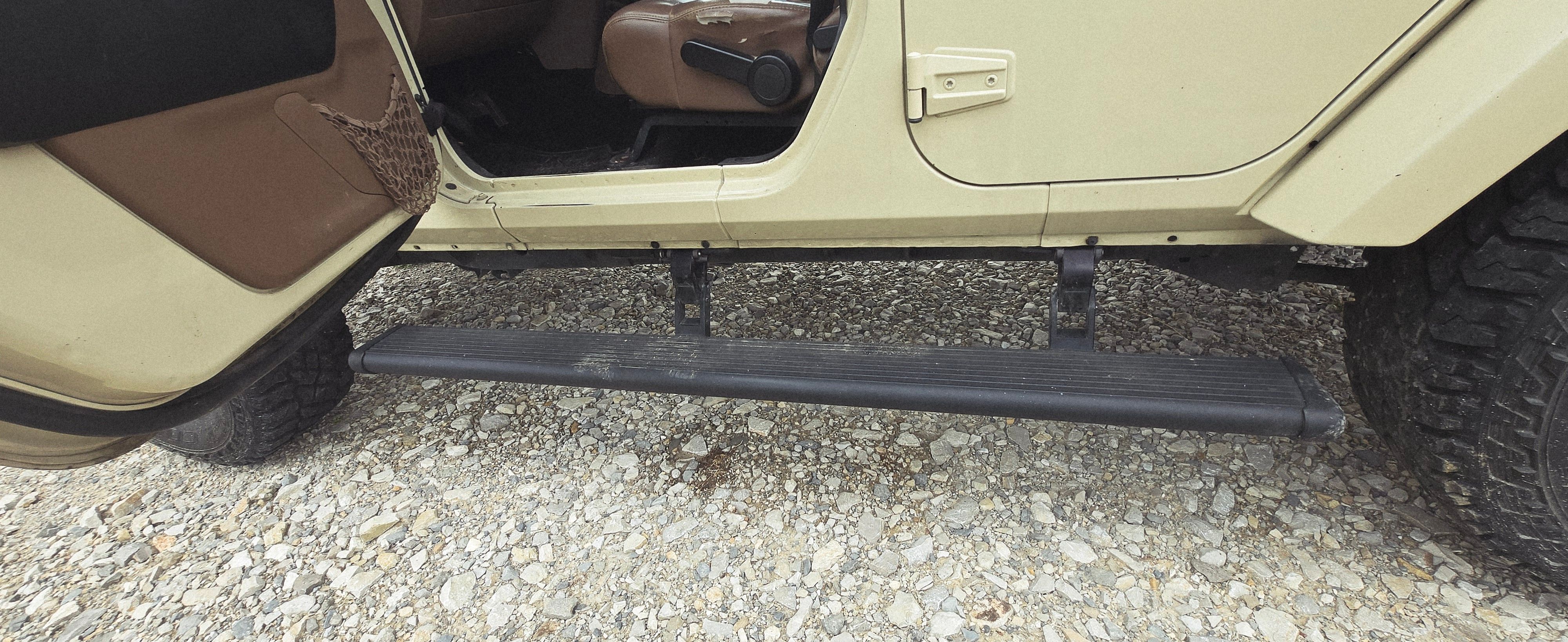 Used 2011 Jeep Wrangler Unlimited Sport AWD/4WD image 32