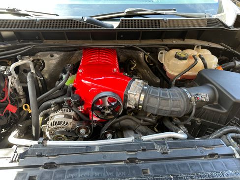 Used 2020 Chevrolet Silverado 1500 LT Trail Boss AWD/4WD image 2