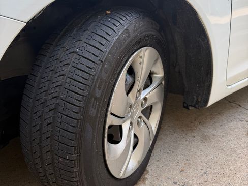 Used 2015 Honda Civic LX image 6