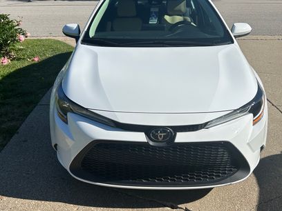Used 2021 Toyota Corolla LE w/ Carpet Mat Package (TMS)