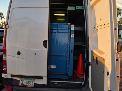 Used 2007 Dodge Sprinter 2500 image 8