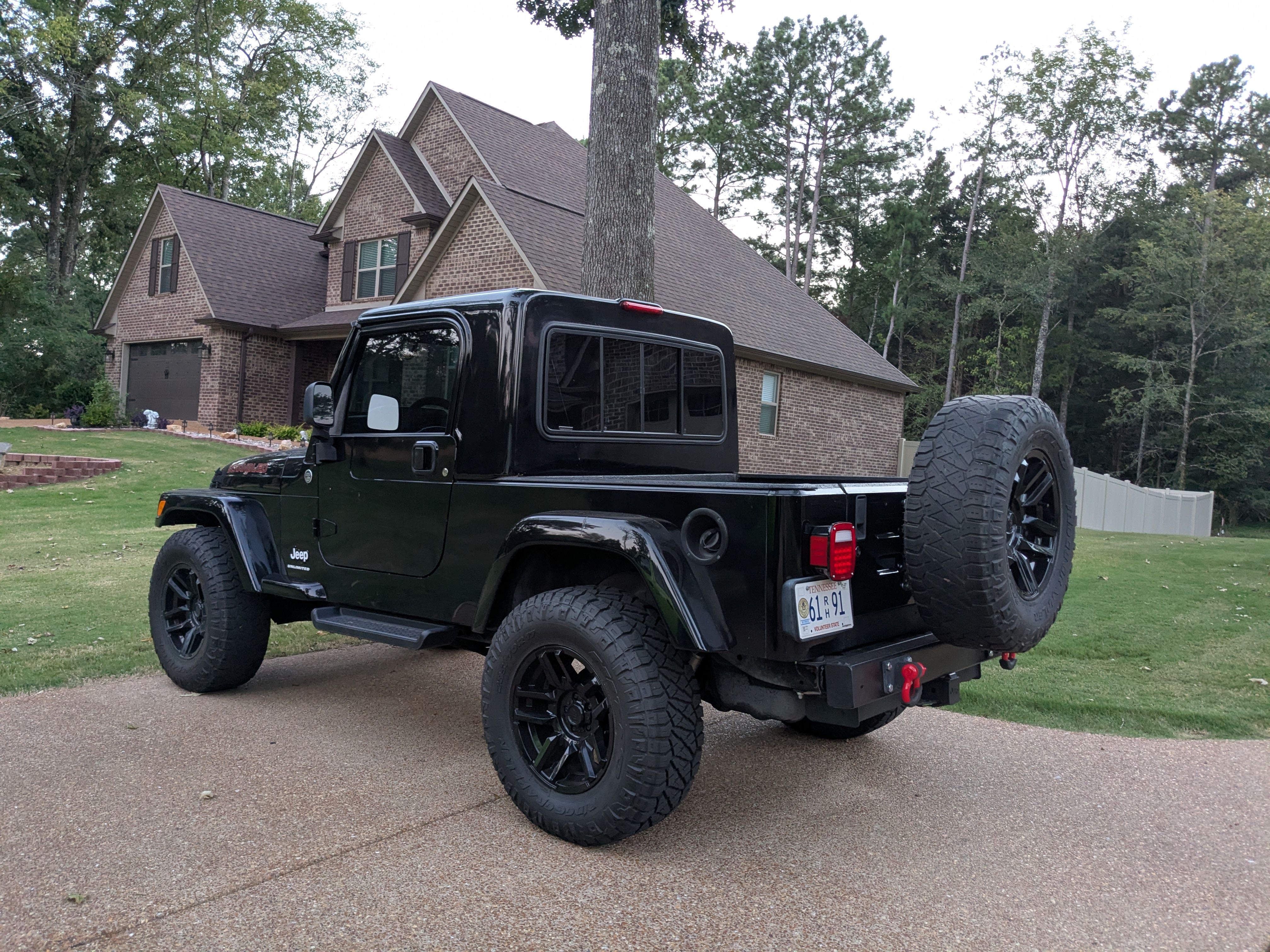 Used 2006 Jeep Wrangler Unlimited AWD/4WD image 2