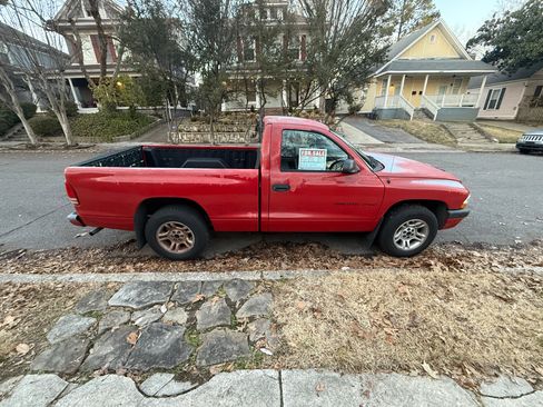 Used 2002 Dodge Dakota Sport image 3