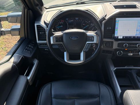 Used 2022 Ford F250 Lariat w/ Chrome Package image 12