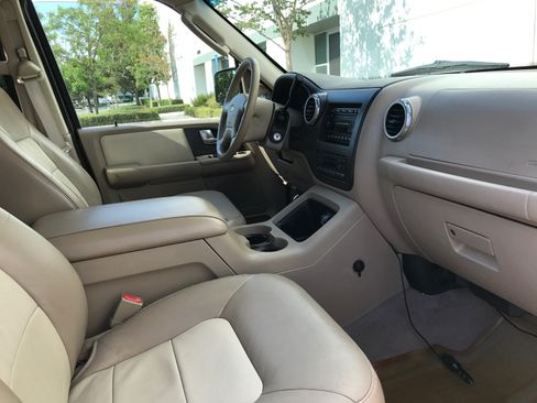 Used 2004 Ford Expedition Eddie Bauer image 12