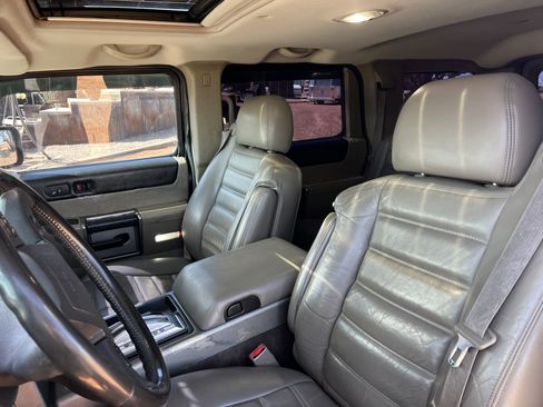 Used 2003 HUMMER H2 Luxury w/ Preferred Equipment Group image 9