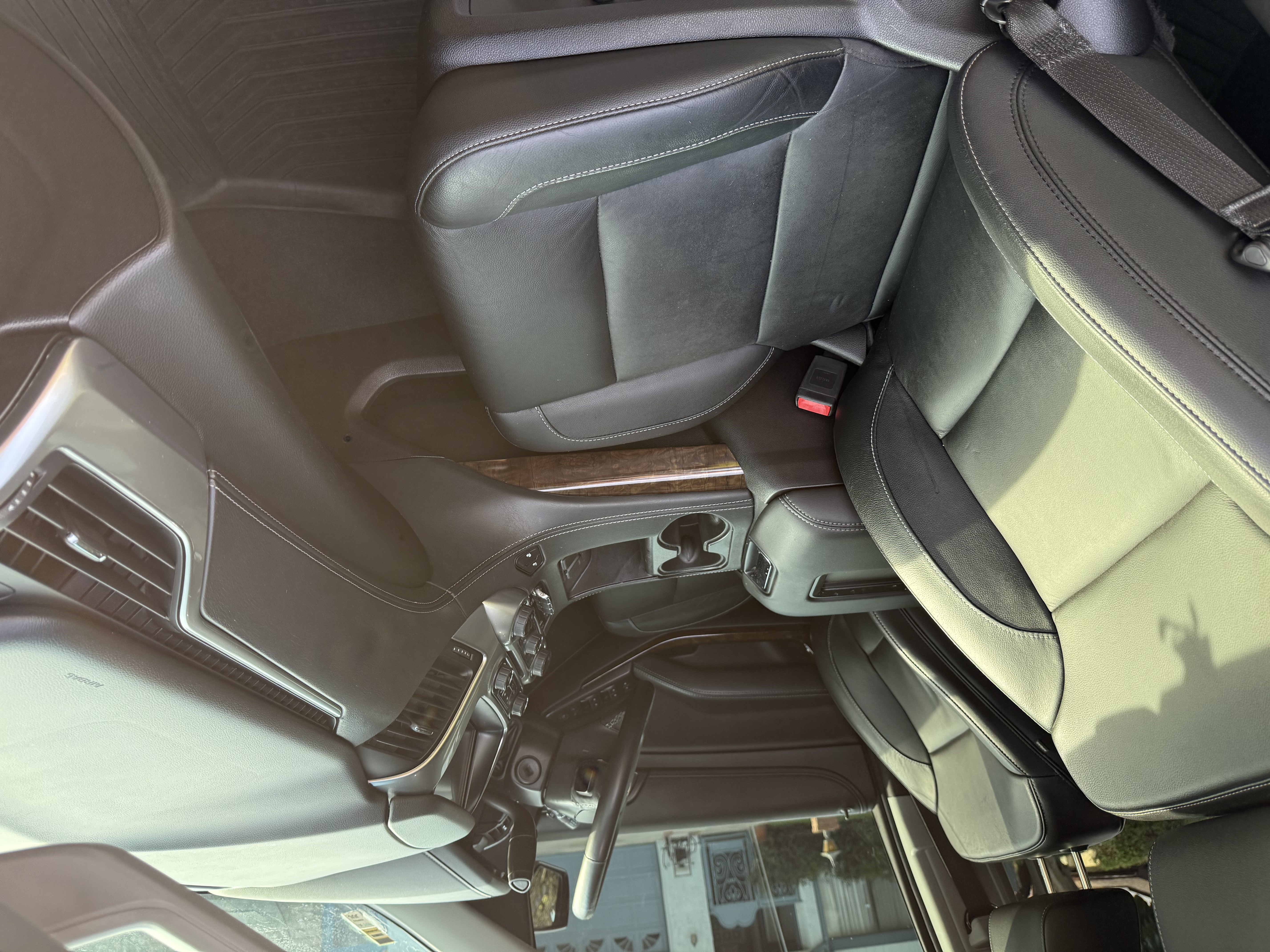 Used 2019 Chevrolet Suburban LT RWD image 5