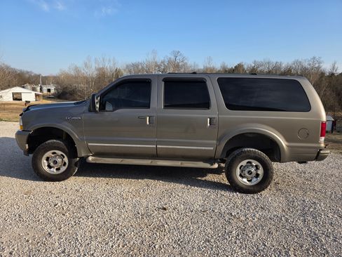 Used 2003 Ford Excursion Limited image 4
