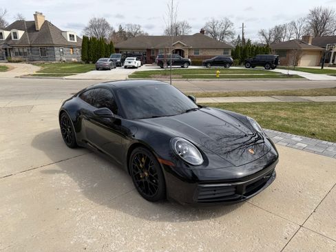 Used 2022 Porsche 911 Carrera 4 image 2