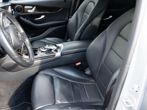 Used 2016 Mercedes-Benz GLC 300 4MATIC image 9