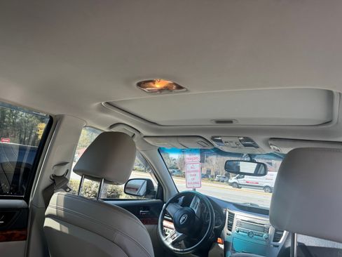 Used 2011 Subaru Outback 2.5i Limited w/ PWR Moonroof Pkg image 15