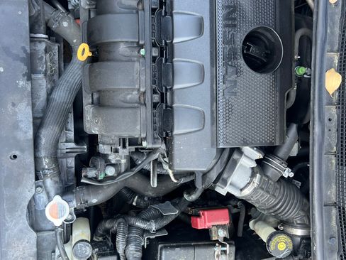 Used 2017 Nissan Sentra SR w/ Driver's Assist Package image 10