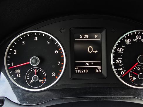 Used 2017 Volkswagen Tiguan Sport image 19