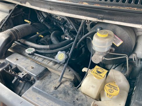 Used 2003 Dodge B1500 image 6