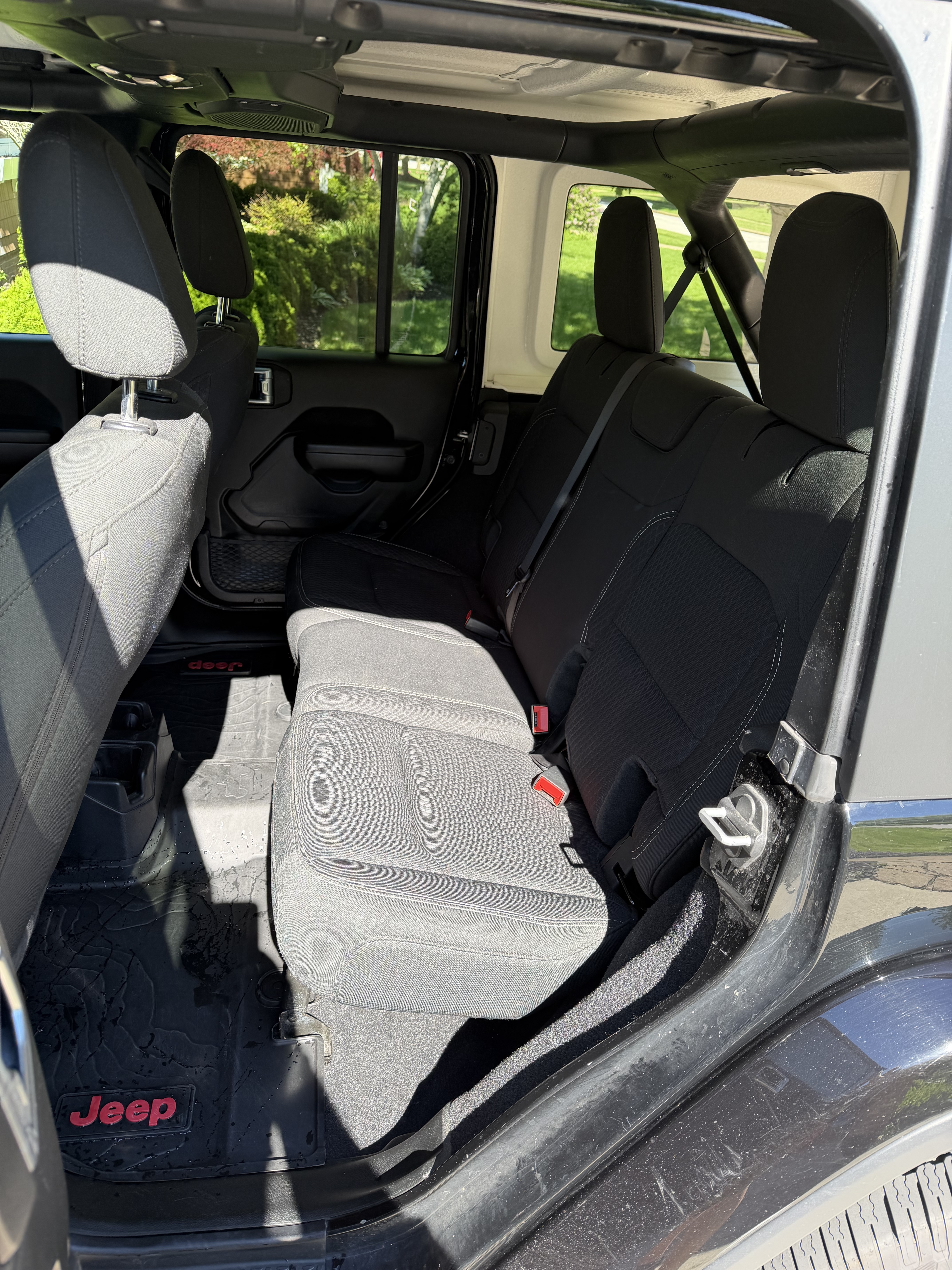 Used 2021 Jeep Wrangler Unlimited Sport AWD/4WD image 12