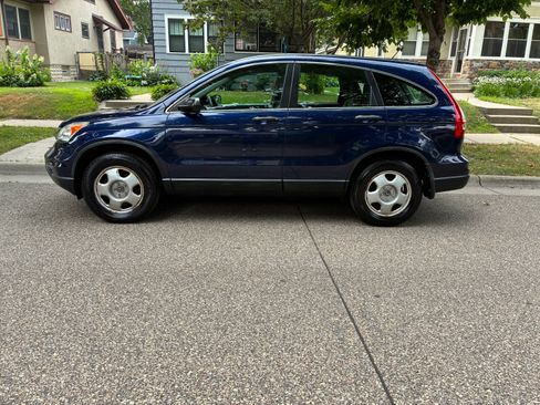 Used 2011 Honda CR-V LX image 2