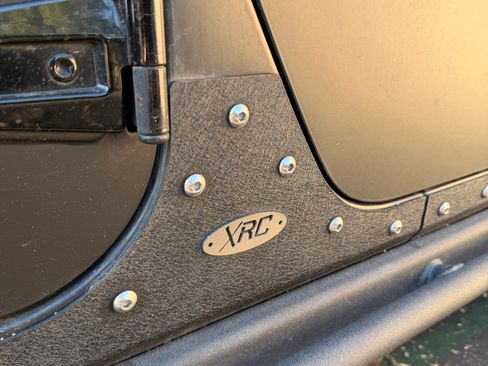 Used 2013 Jeep Wrangler Unlimited Rubicon image 17