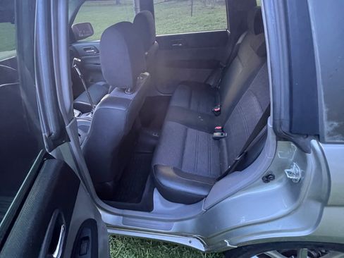 Used 2005 Subaru Forester 2.5XT AWD/4WD image 5