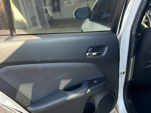 Used 2017 Toyota Prius Three Touring image 12