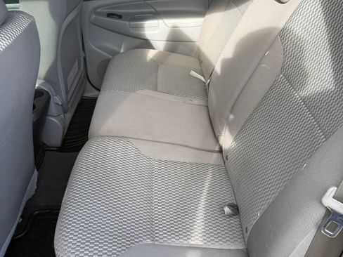 Used 2015 Toyota Tacoma PreRunner w/ SR5 Package image 8