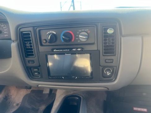 Used 1996 Chevrolet Impala SS RWD image 8