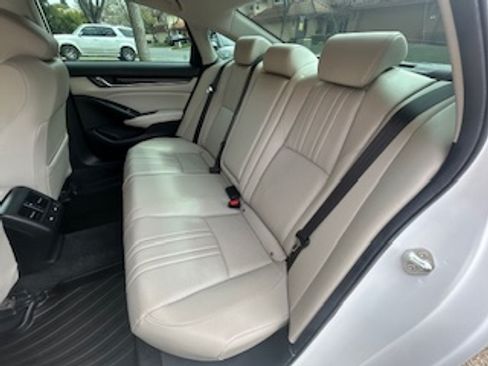 Used 2022 Honda Accord EX-L image 8