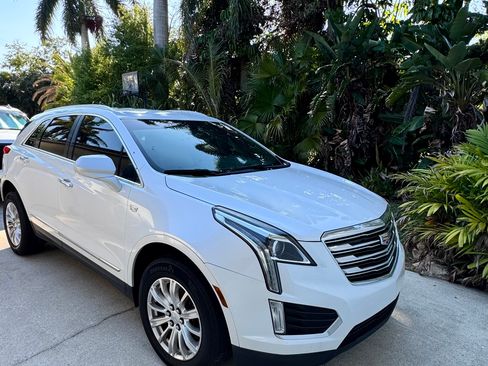 Used 2017 Cadillac XT5 Sport Utility 4D w/ LPO, Wheel Lock Package image 4