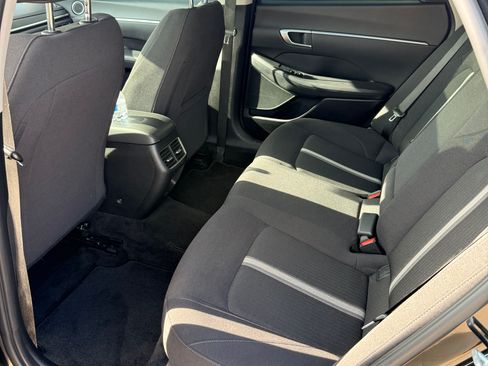 Used 2021 Hyundai Sonata SEL w/ Convenience Package FWD image 12