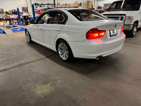 Used 2011 BMW 328i xDrive Sedan image 6