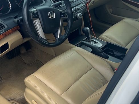 Used 2011 Honda Accord EX-L image 8