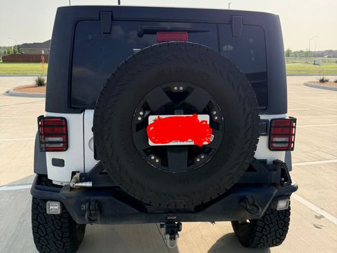 Used 2014 Jeep Wrangler Unlimited Sport w/ Quick Order Package 24S AWD/4WD image 4