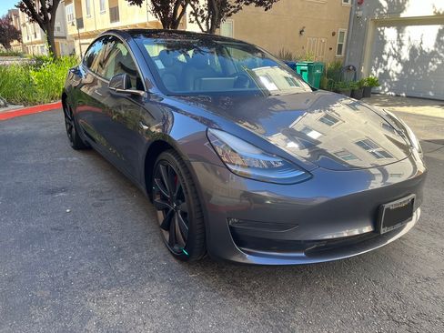 Used 2020 Tesla Model 3 Performance image 1